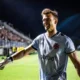 Léo Jardim fica no Vasco